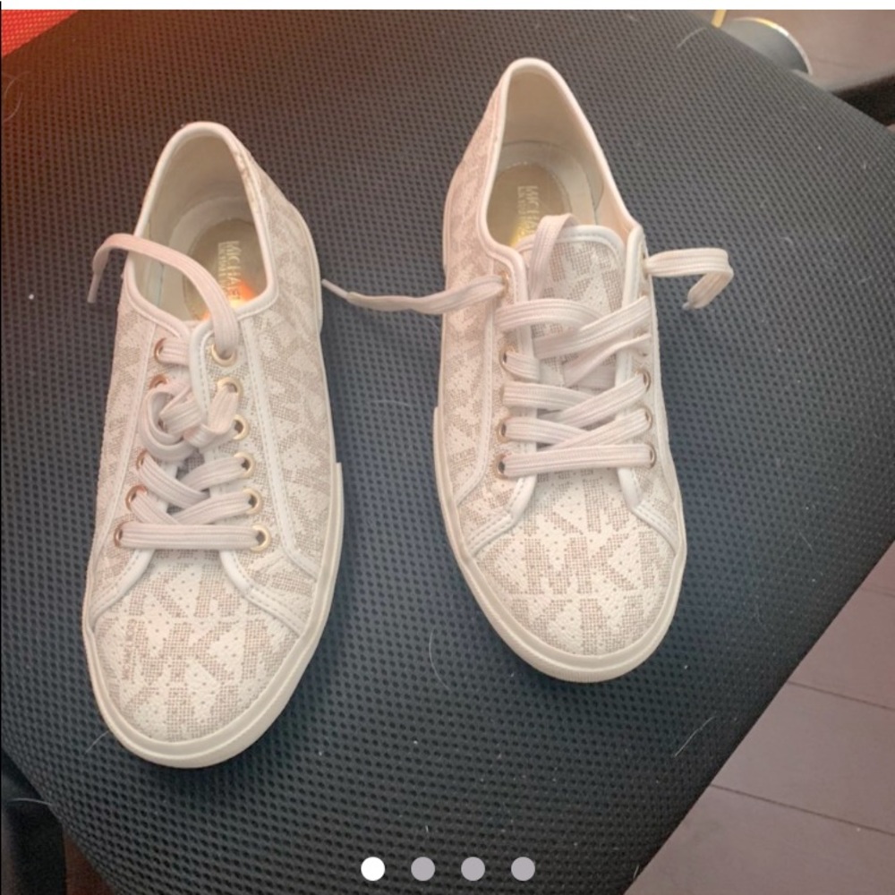 Shoes bran new